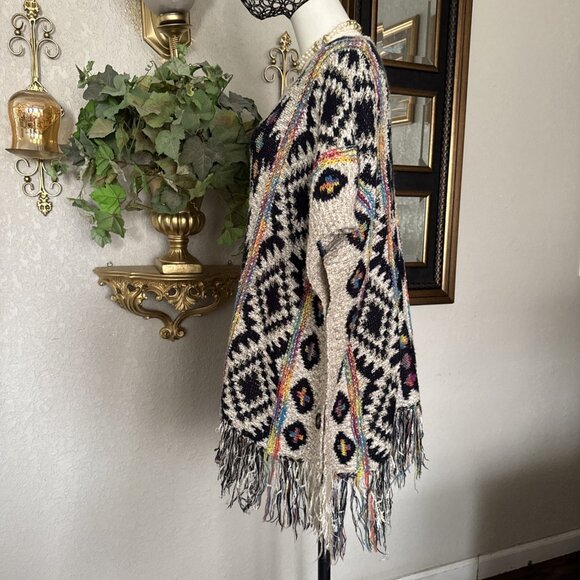 Women's Poncho knit Sweater Aztec Multicolor Metallic Patches Button Side Sz 10 - Picture 4 of 15